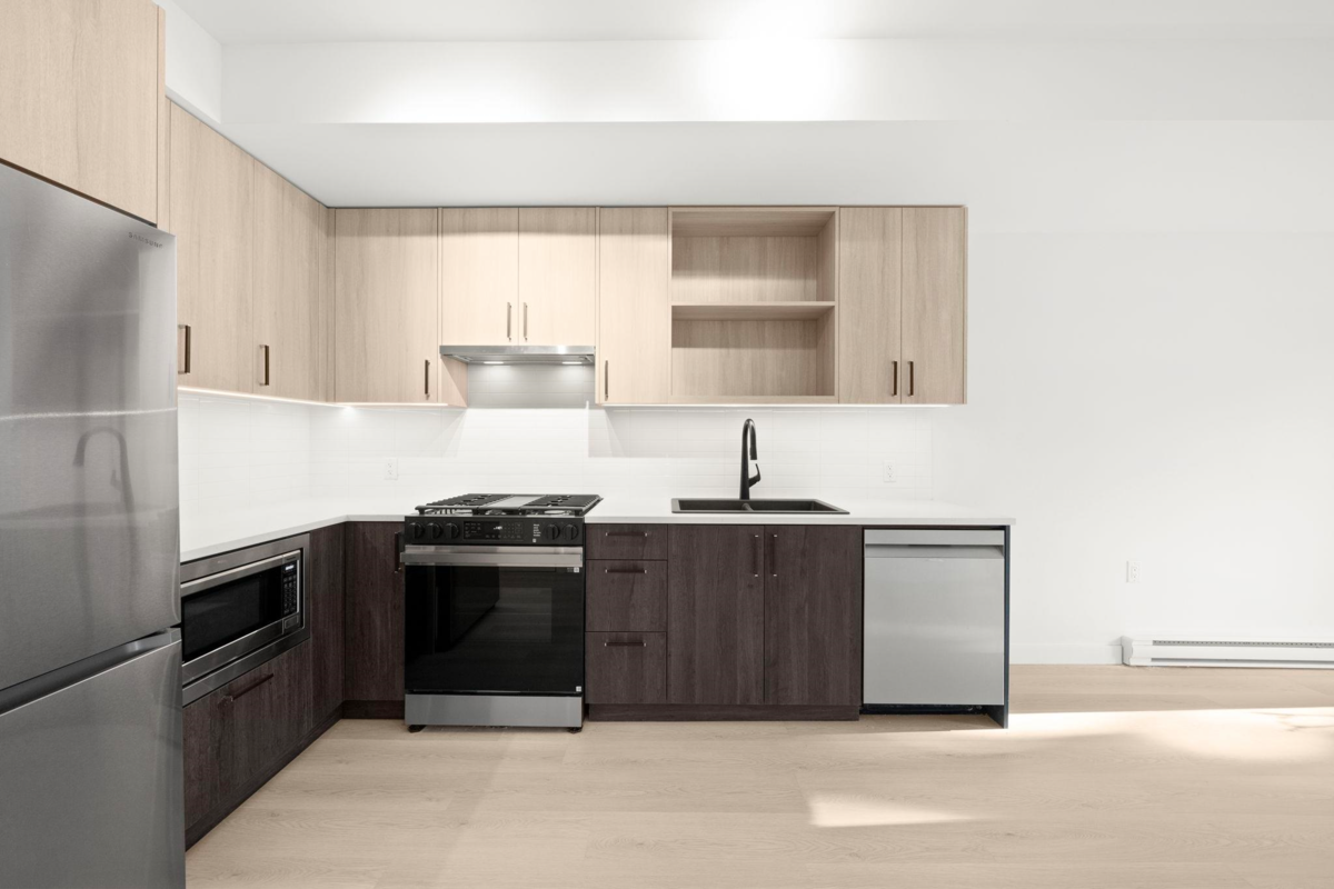 Family Room Photo of 103 2002 St. George Street, Port Moody, BC