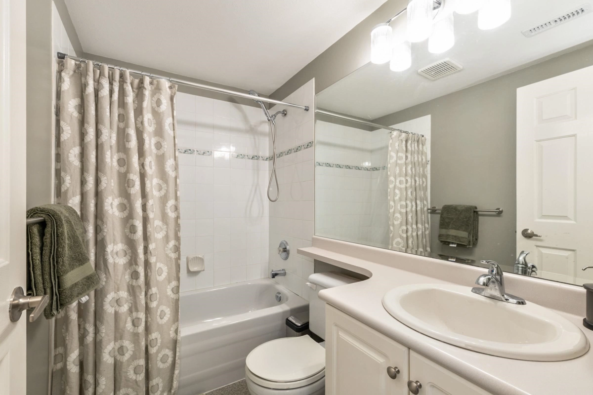 Entry Foyer Photo of 127 Evergreen Crescent, Anmore, BC