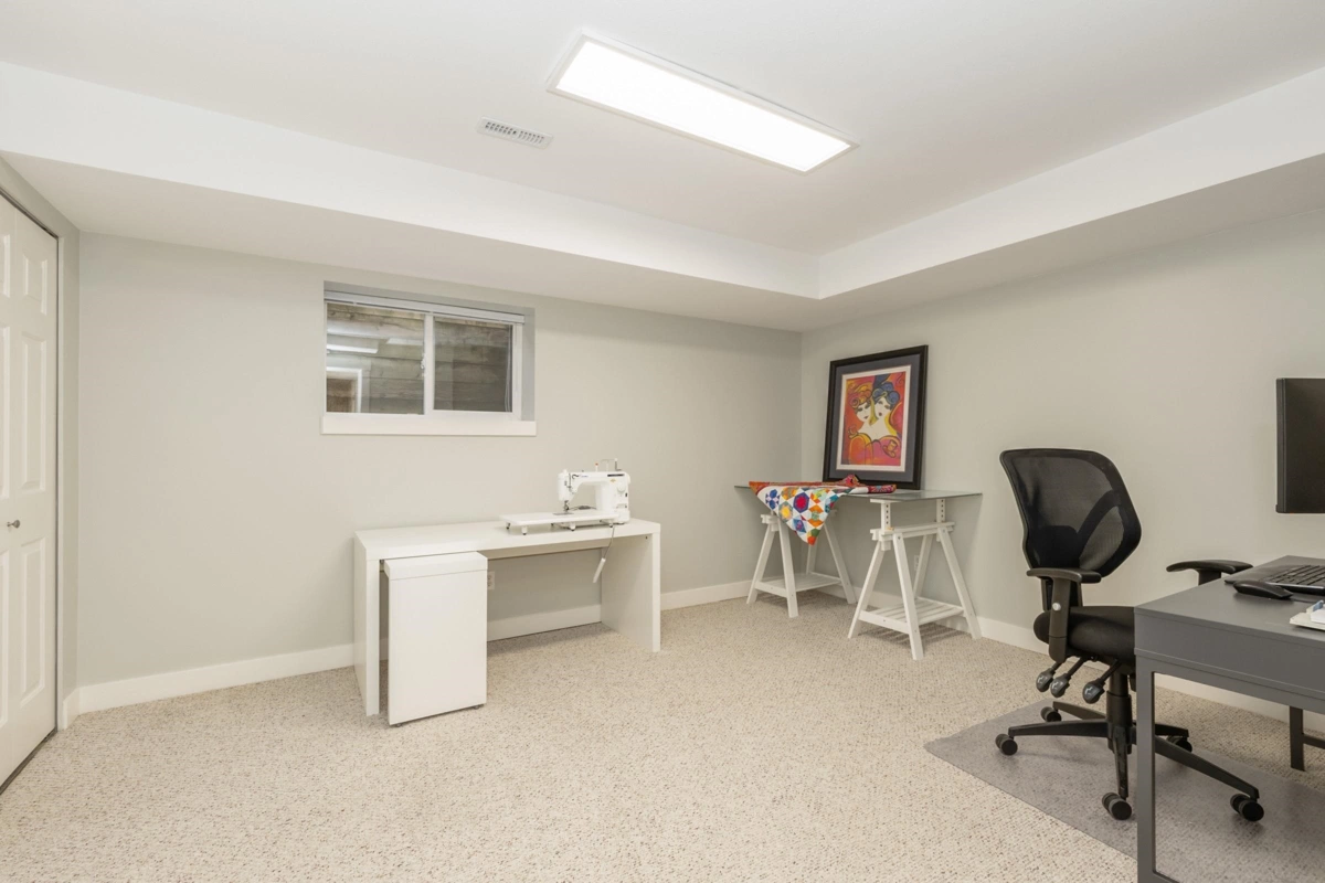 Laundry Room Photo of 127 Evergreen Crescent, Anmore, BC
