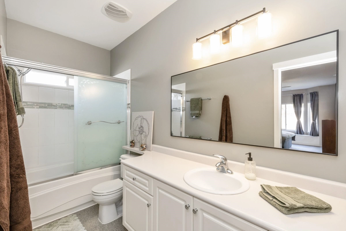 Powder Room Photo of 127 Evergreen Crescent, Anmore, BC