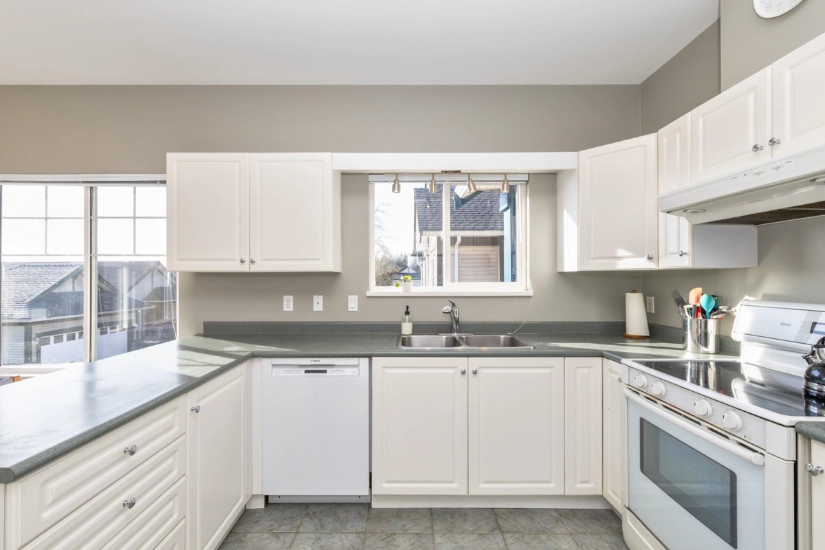 Primary Bathroom Photo of 127 Evergreen Crescent, Anmore, BC