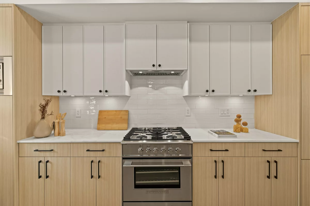 Dining Area Photo of 3 2808 St. George Street, Port Moody, BC