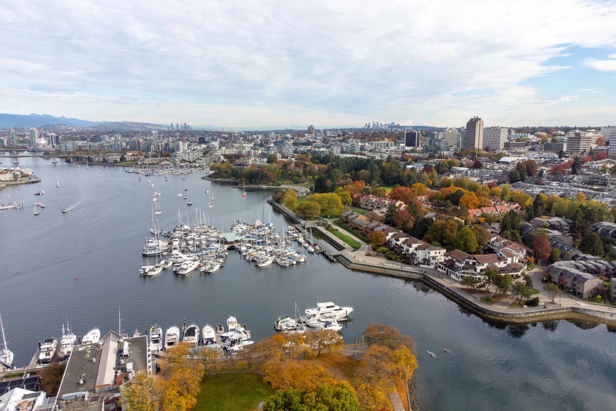 Hallway Photo of 401 1345 W 4th Avenue, Vancouver, BC