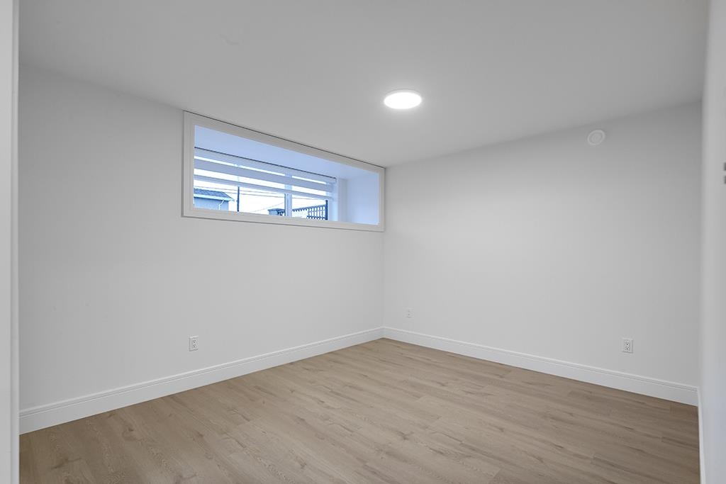 Hallway Photo of 7813 18th Avenue, Burnaby, BC