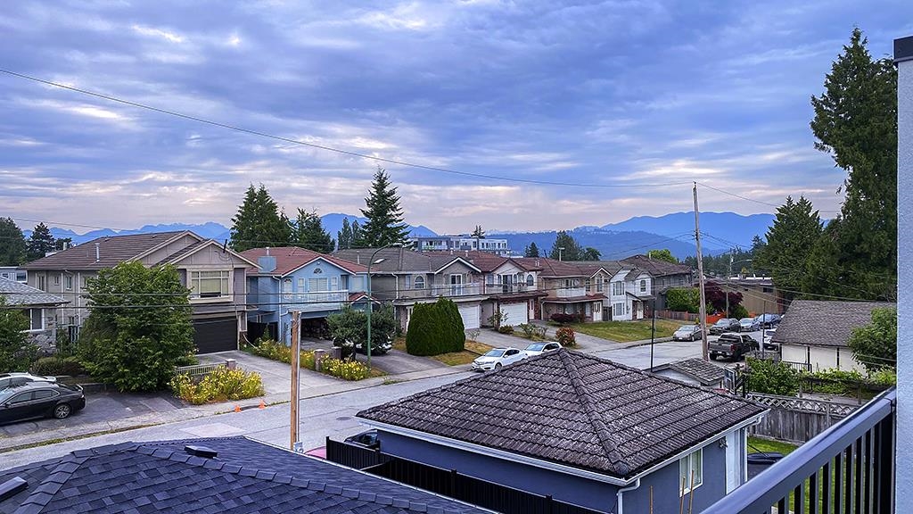 Hot Tub / Spa Photo of 7813 18th Avenue, Burnaby, BC