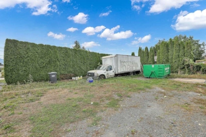Garden / Landscaping Photo of 45870 Henley Avenue, Chilliwack, BC