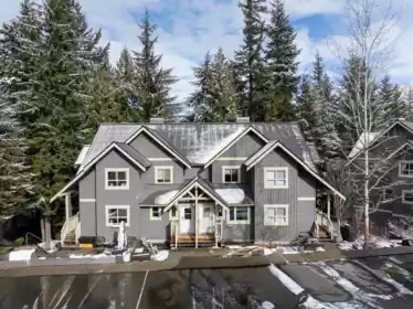 3 2720 Cheakamus Way, Whistler, BC, Whistler — Townhouse for sale