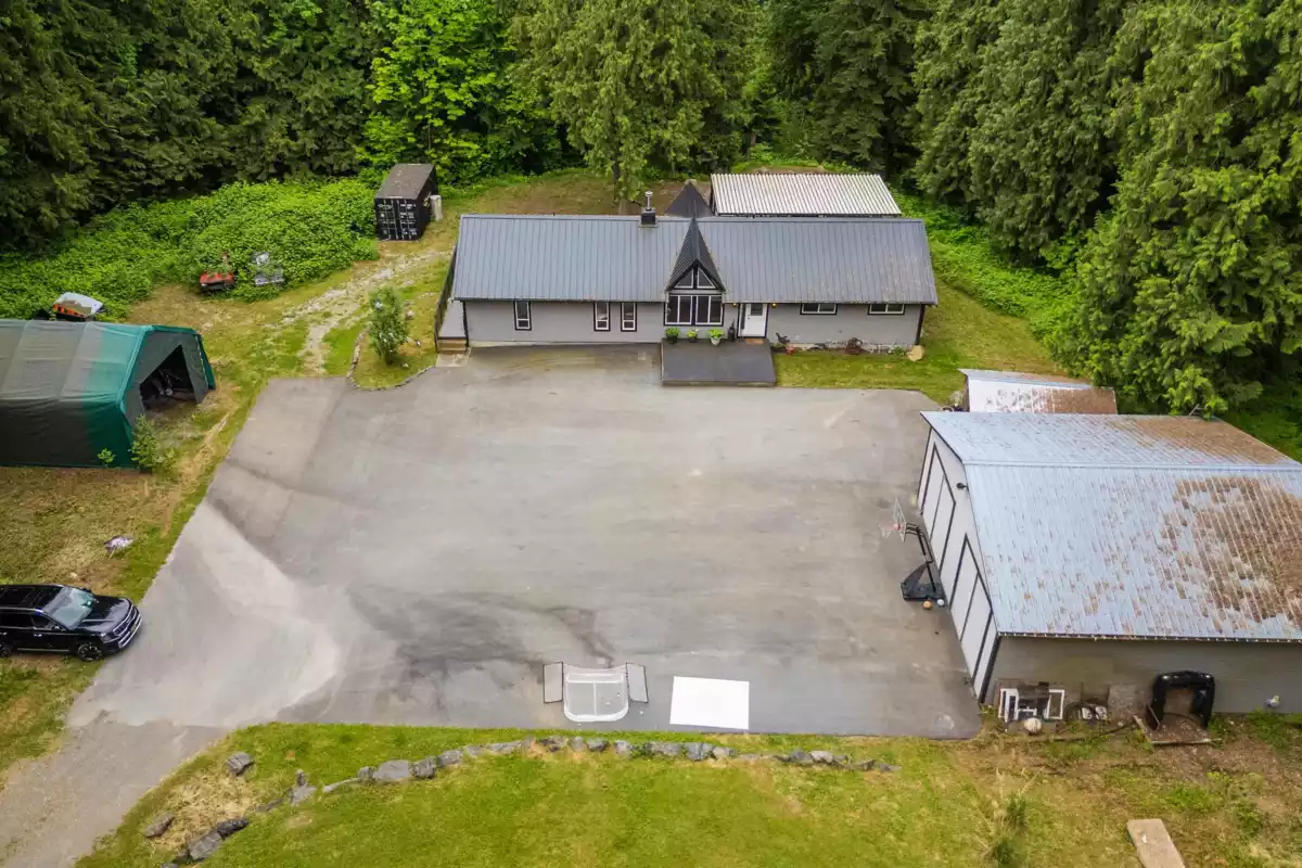 Backyard Photo of 31648 Grove Avenue, Mission, BC