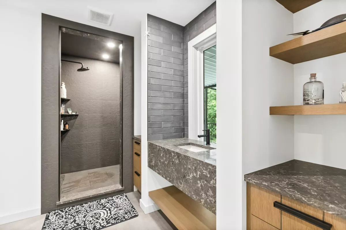 Basement Recreation Room Photo of 31648 Grove Avenue, Mission, BC