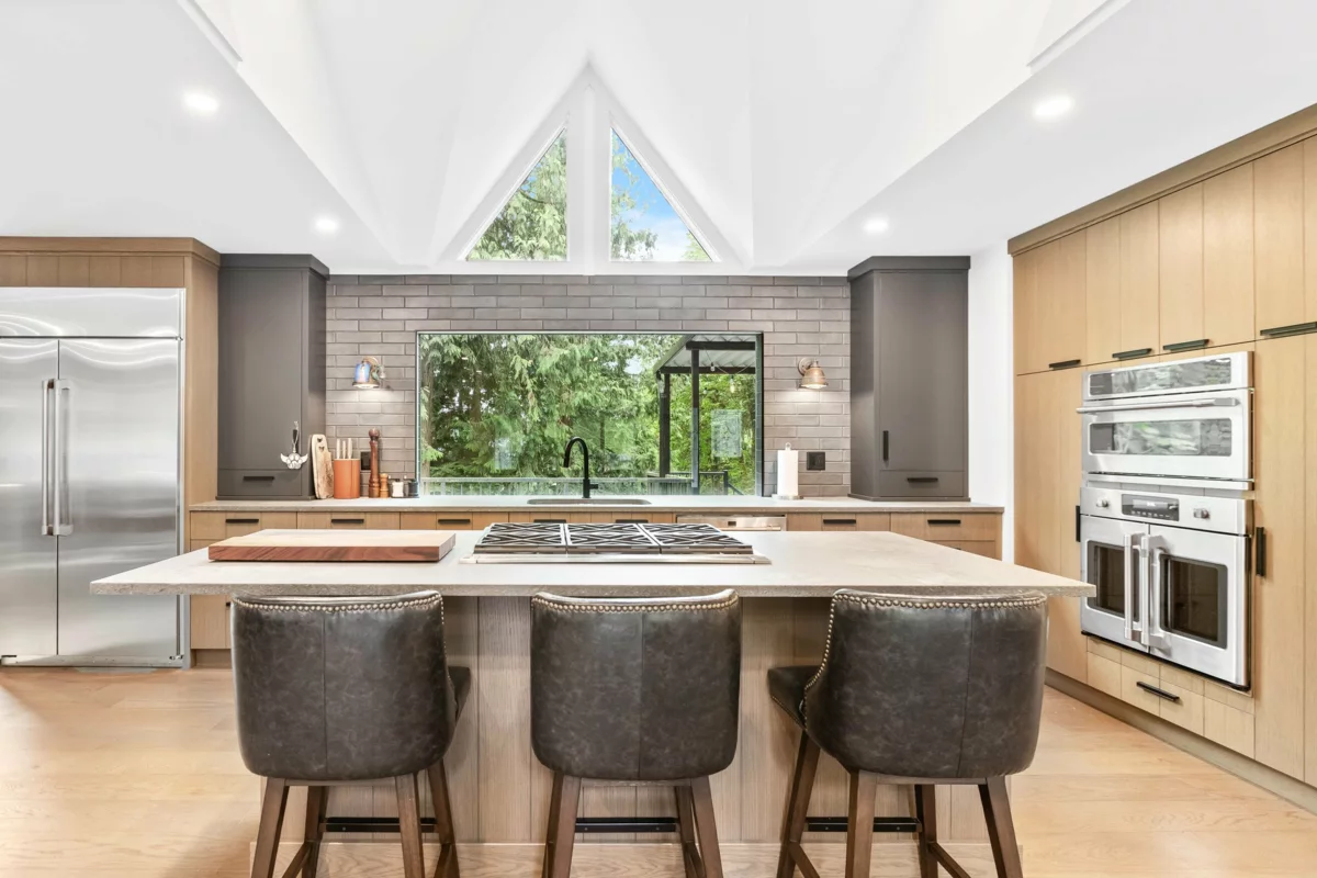 Dining Area Photo of 31648 Grove Avenue, Mission, BC