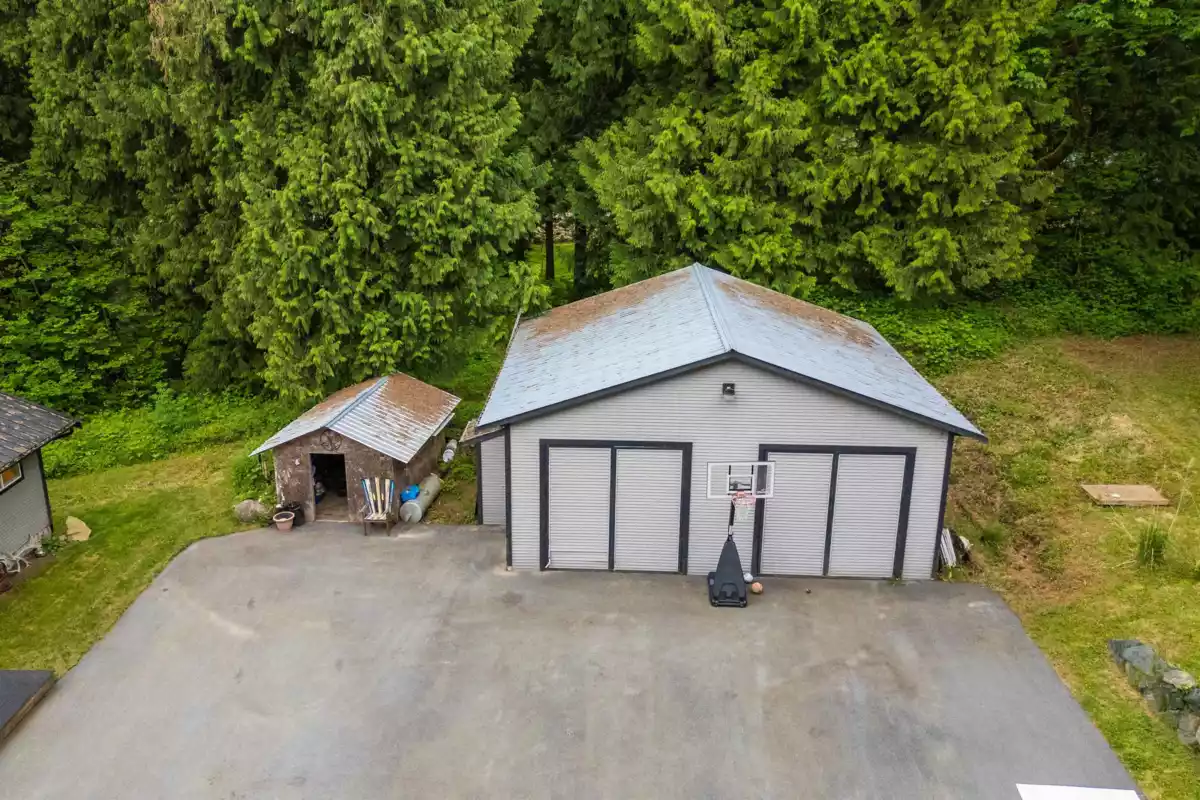 Garden / Landscaping Photo of 31648 Grove Avenue, Mission, BC