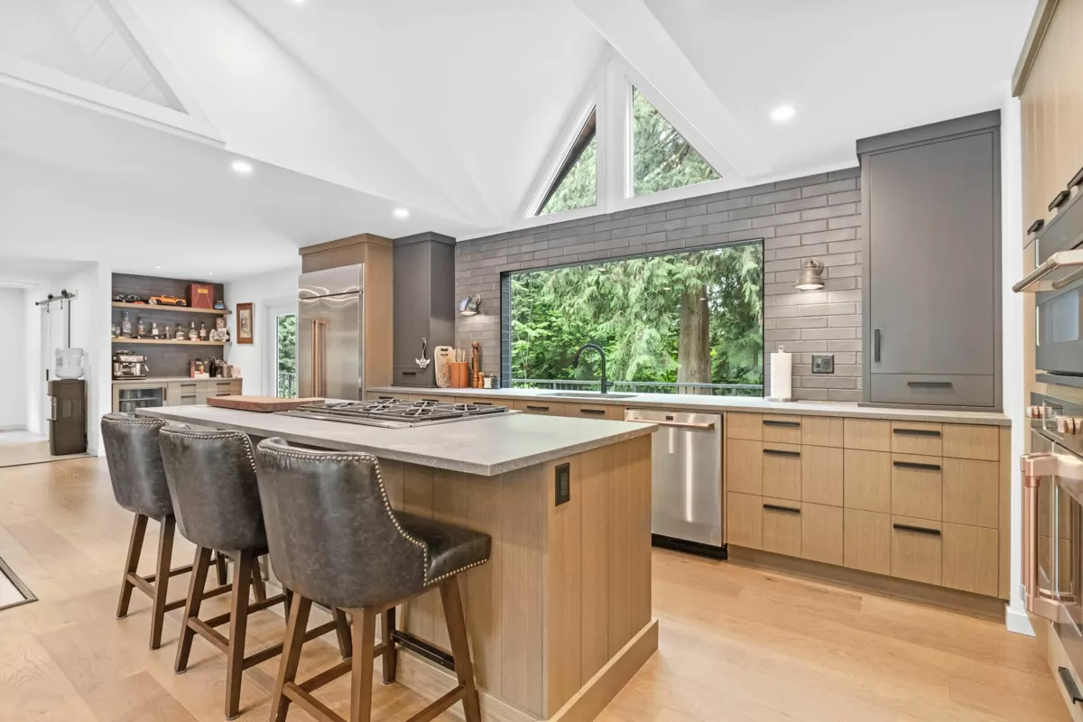 Living Room Photo of 31648 Grove Avenue, Mission, BC