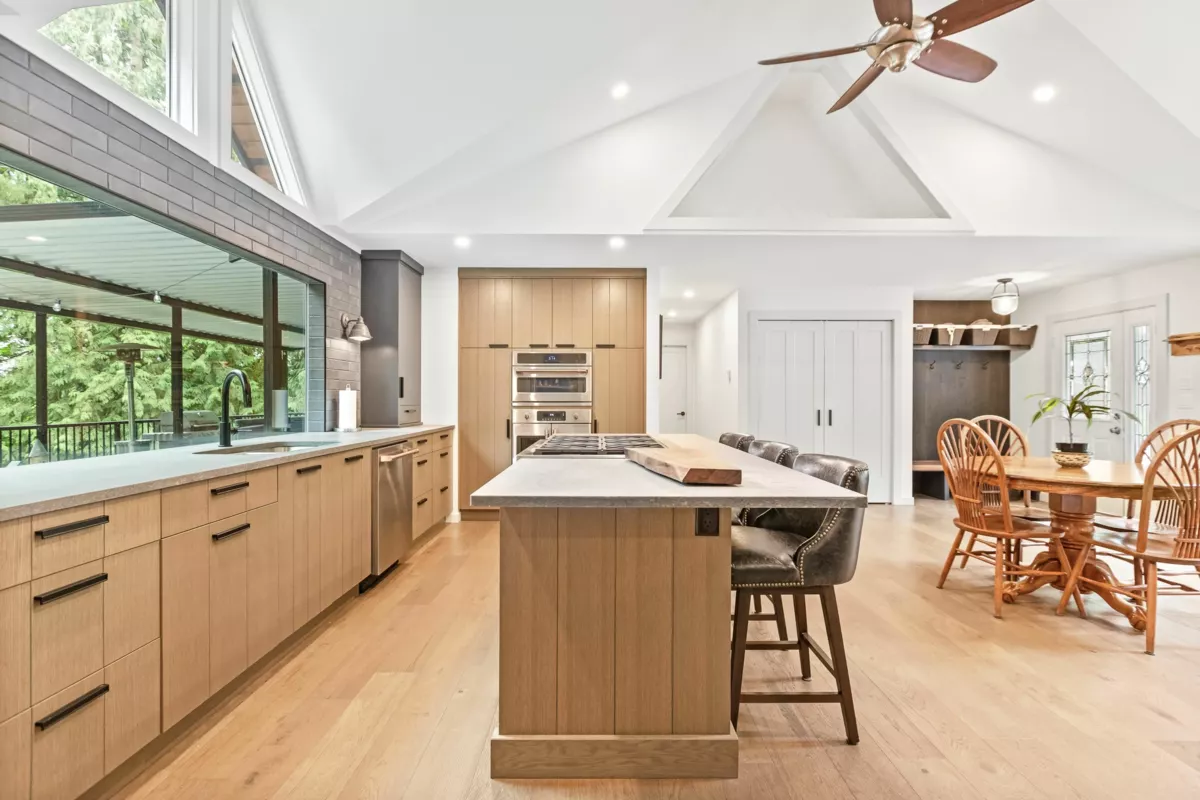 Primary Bathroom Photo of 31648 Grove Avenue, Mission, BC