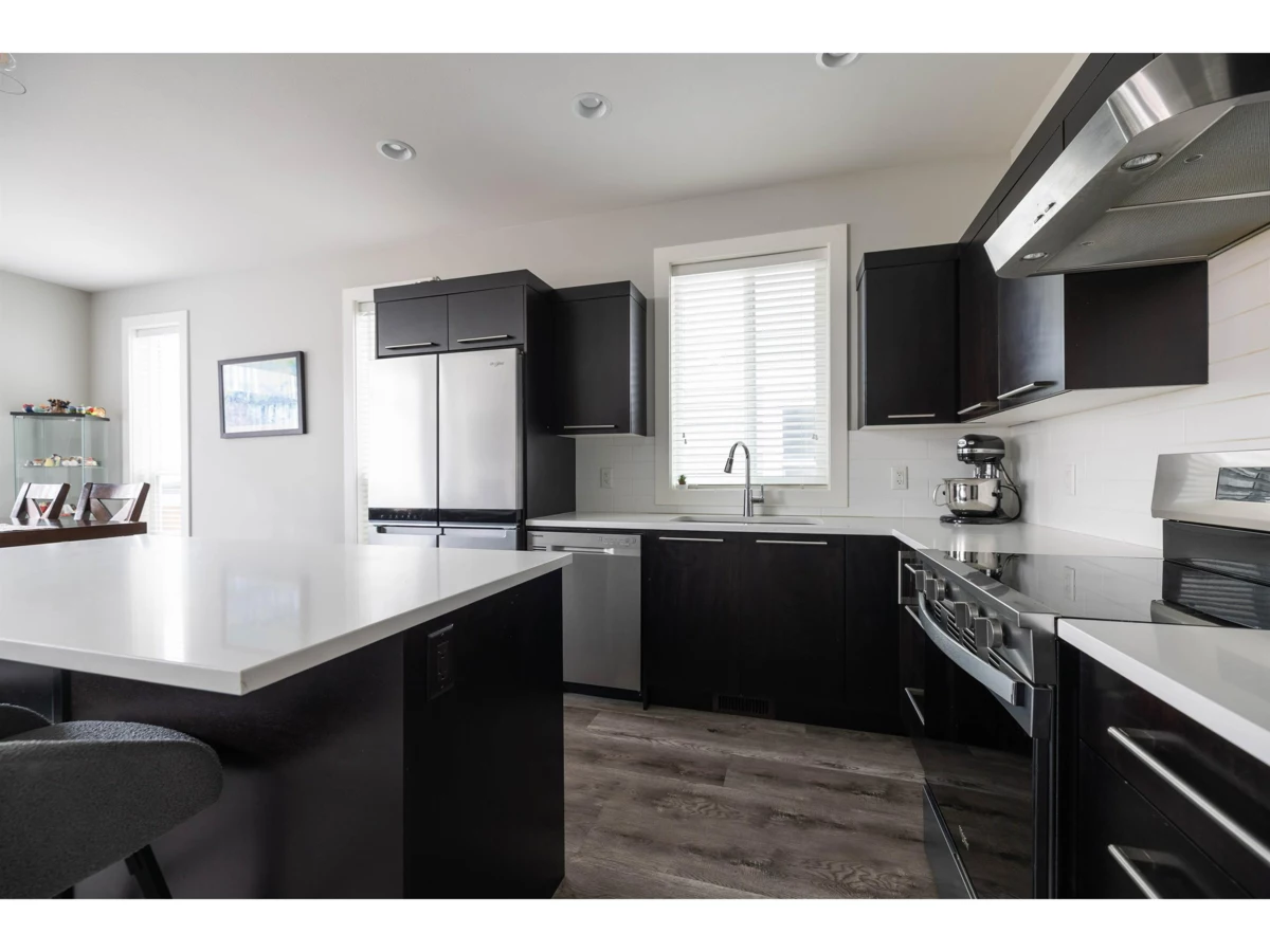 Dining Area Photo of 32574 Ross Drive, Mission, BC