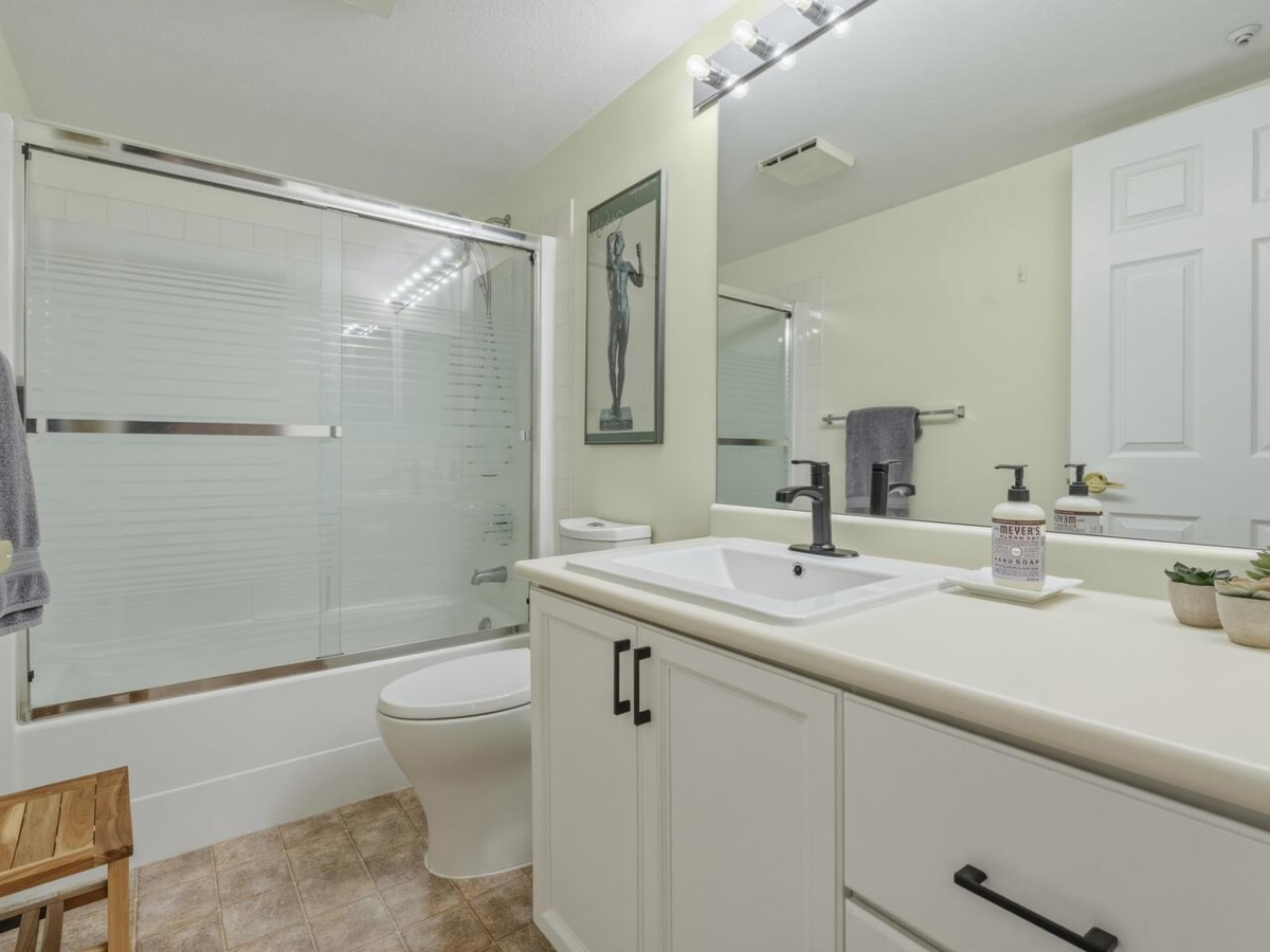 Bedroom 3 Photo of 410 68 Richmond Street, New Westminster, BC