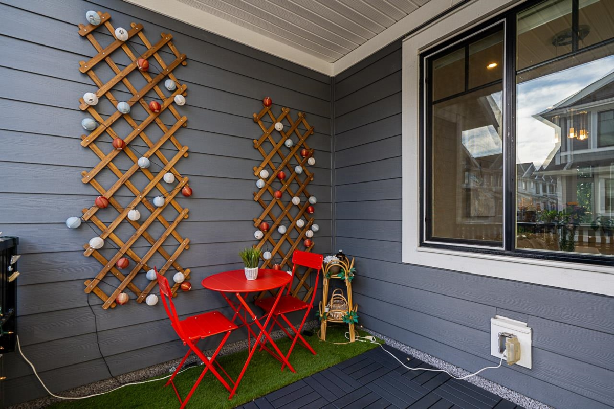 Bedroom 2 Photo of 4 189 Wood Street, New Westminster, BC