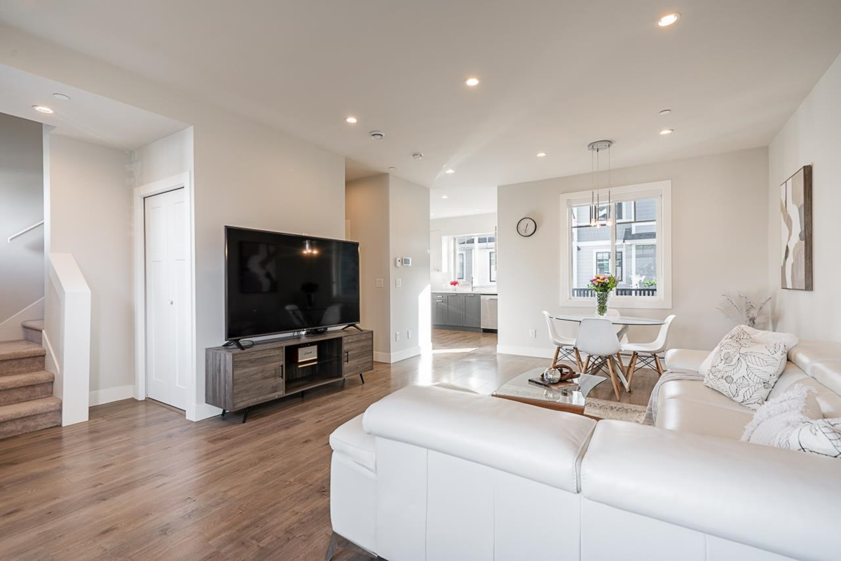 Kitchen Photo of 4 189 Wood Street, New Westminster, BC