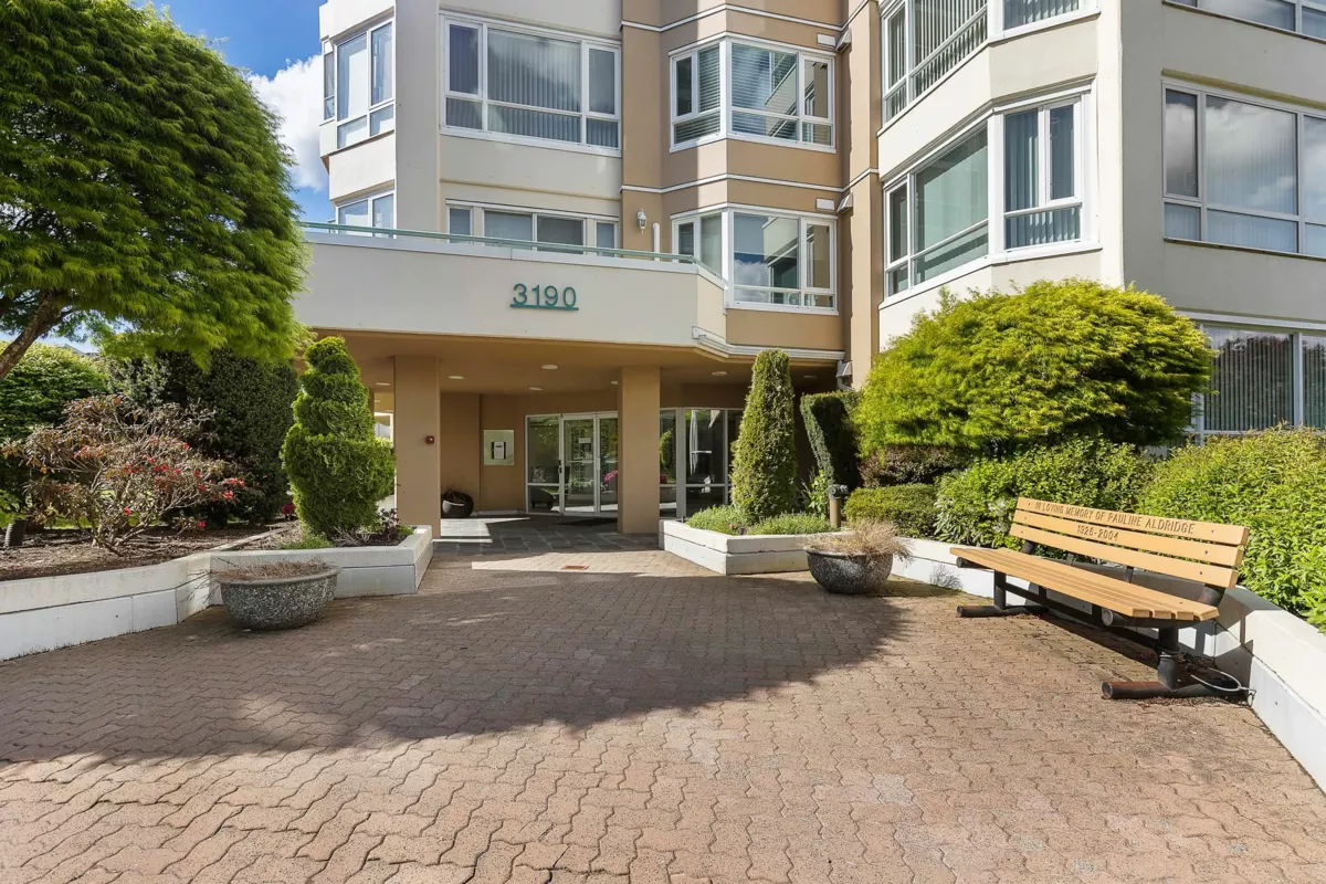 Living Room Photo of 703 3190 Gladwin Road, Abbotsford, BC