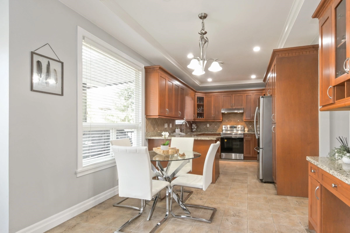 Kitchen Island Photo of 6351 167b Street, Surrey, BC