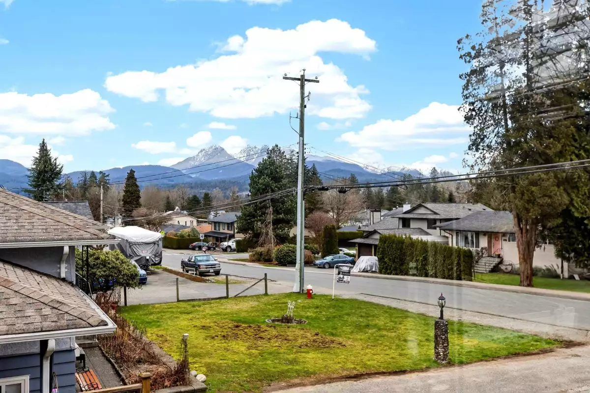 Breakfast Nook Photo of 12141 230 Street, Maple Ridge, BC