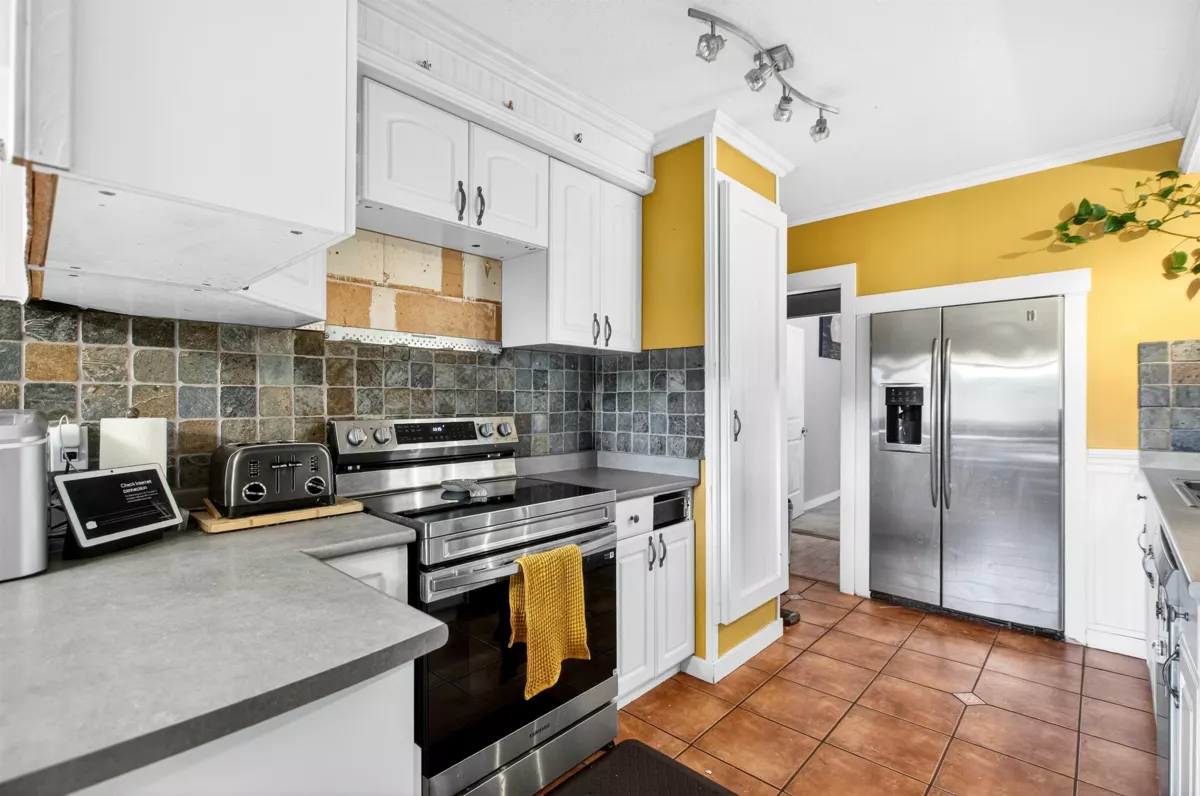 Primary Bedroom Photo of 12141 230 Street, Maple Ridge, BC