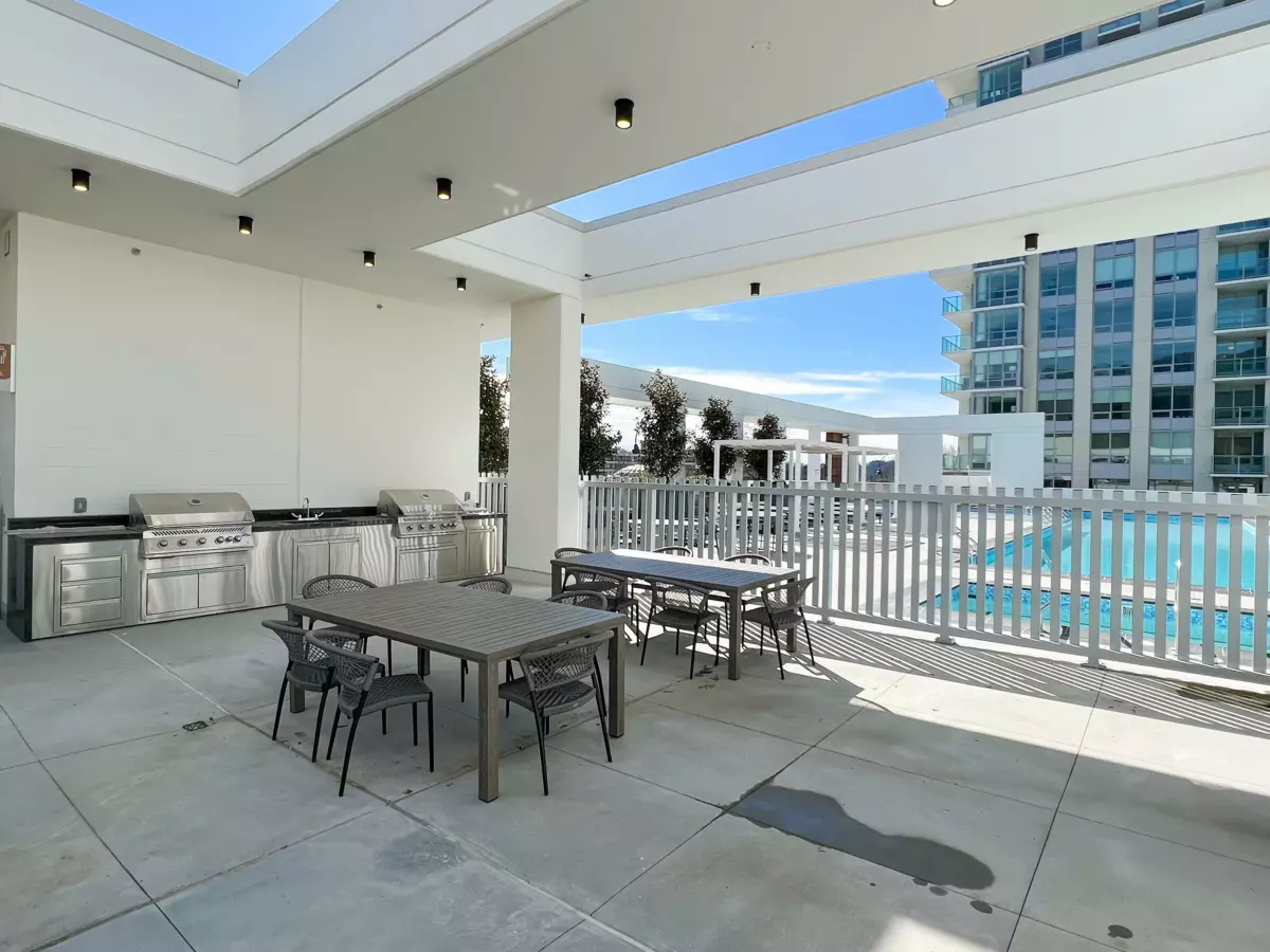 Outdoor Deck Photo of 807 1675 Lions Gate Lane, North Vancouver, BC