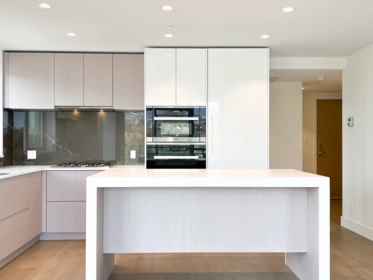 807 1675 Lions Gate Lane, North Vancouver, BC