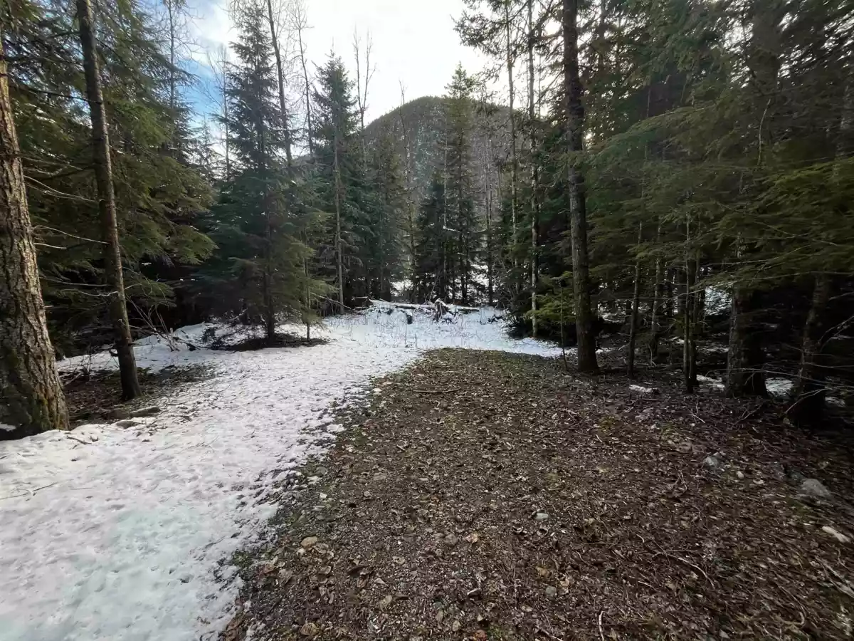 Mudroom Photo of SVE97 Old Hope Princeton Highway, Sunshine Valley, BC