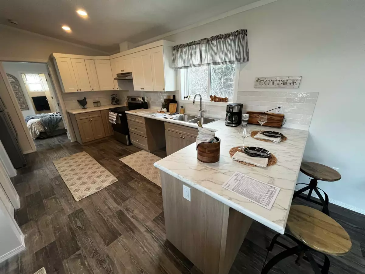 Office / Den Photo of SVE97 Old Hope Princeton Highway, Sunshine Valley, BC