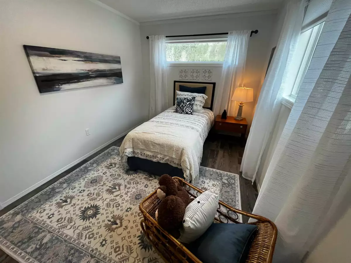 Walk-In Closet Photo of SVE97 Old Hope Princeton Highway, Sunshine Valley, BC