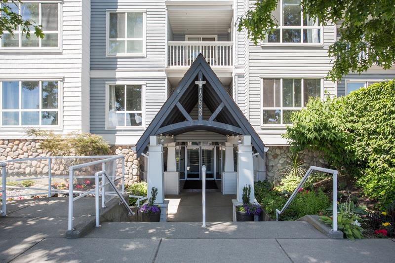Mudroom Photo of 212 12633 No. 2 Road, Richmond, BC