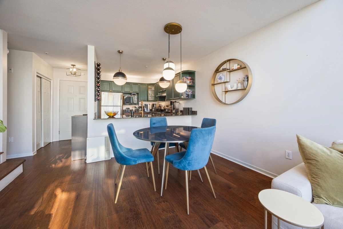 Breakfast Nook Photo of 406 48 Richmond Street, New Westminster, BC