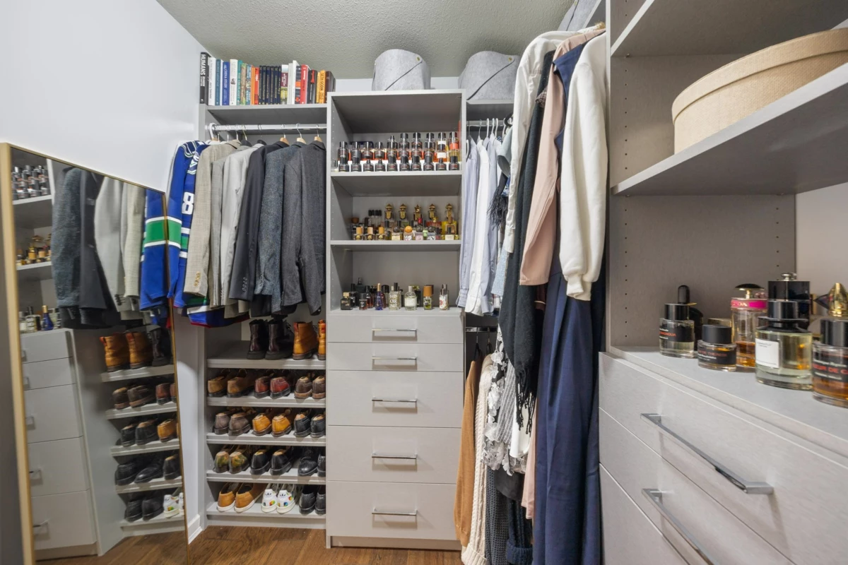 Entry Foyer Photo of 406 48 Richmond Street, New Westminster, BC