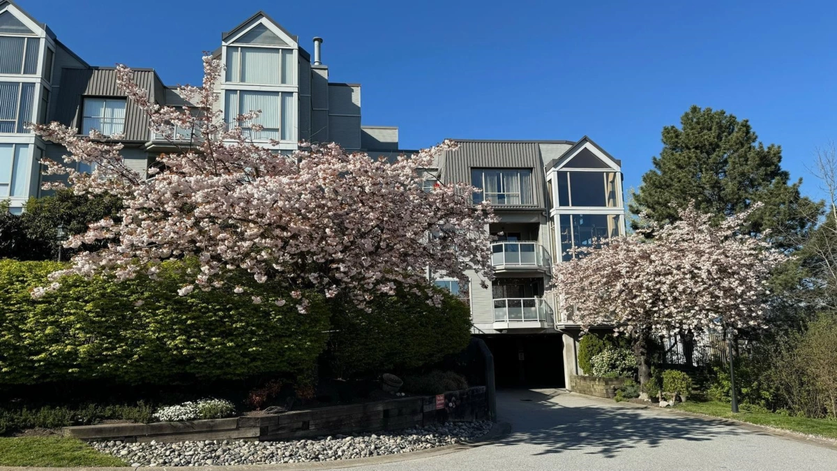 Hot Tub / Spa Photo of 406 48 Richmond Street, New Westminster, BC