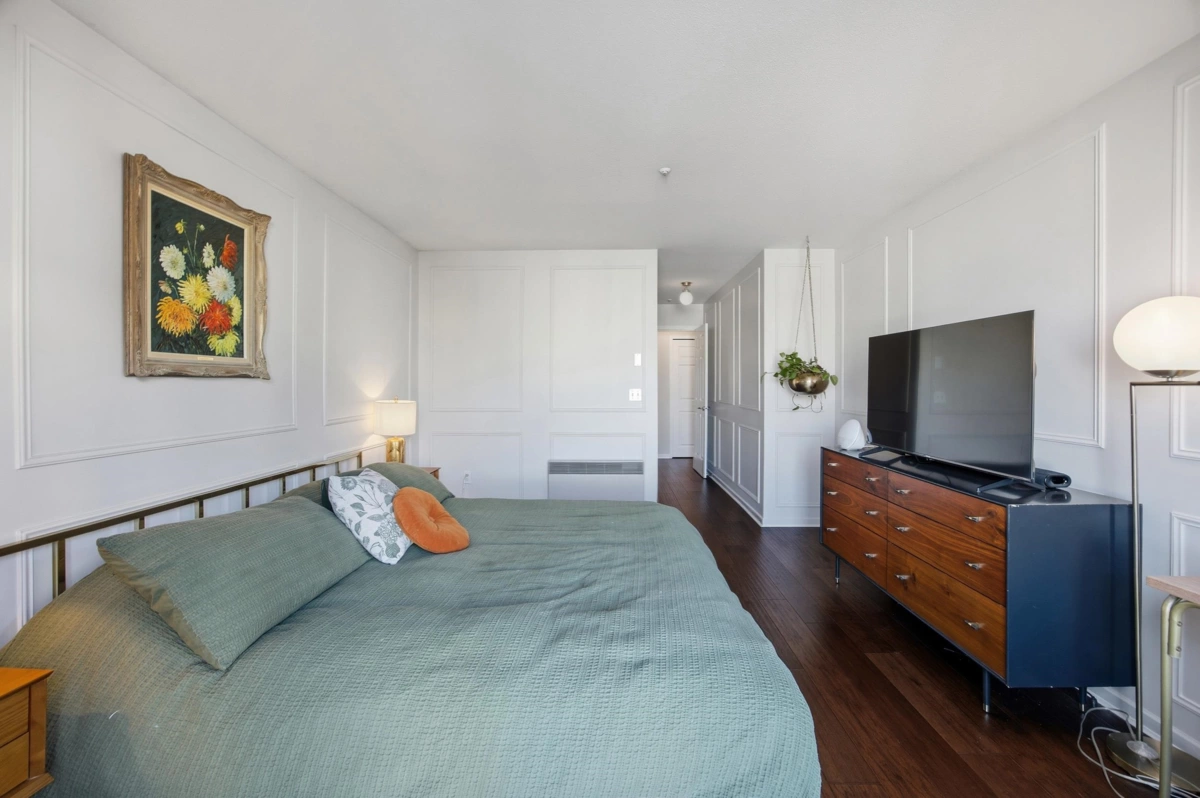 Laundry Room Photo of 406 48 Richmond Street, New Westminster, BC