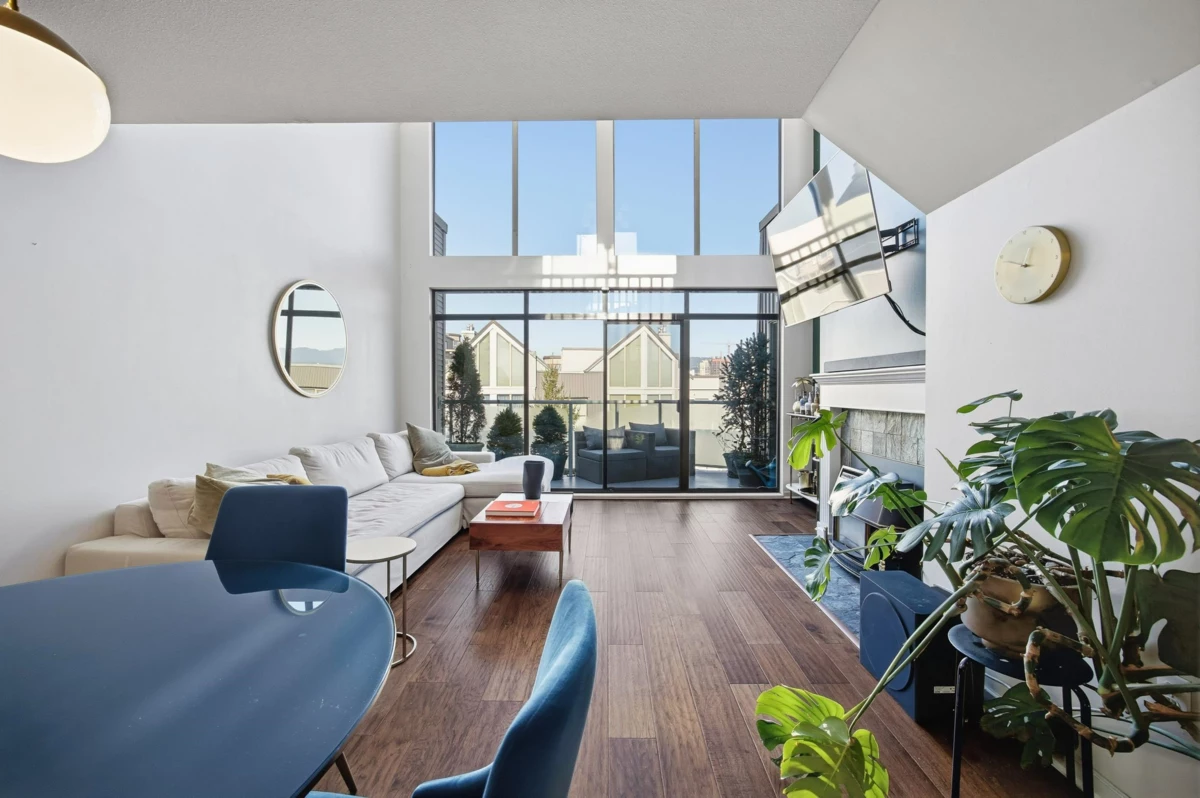 Living Room Photo of 406 48 Richmond Street, New Westminster, BC