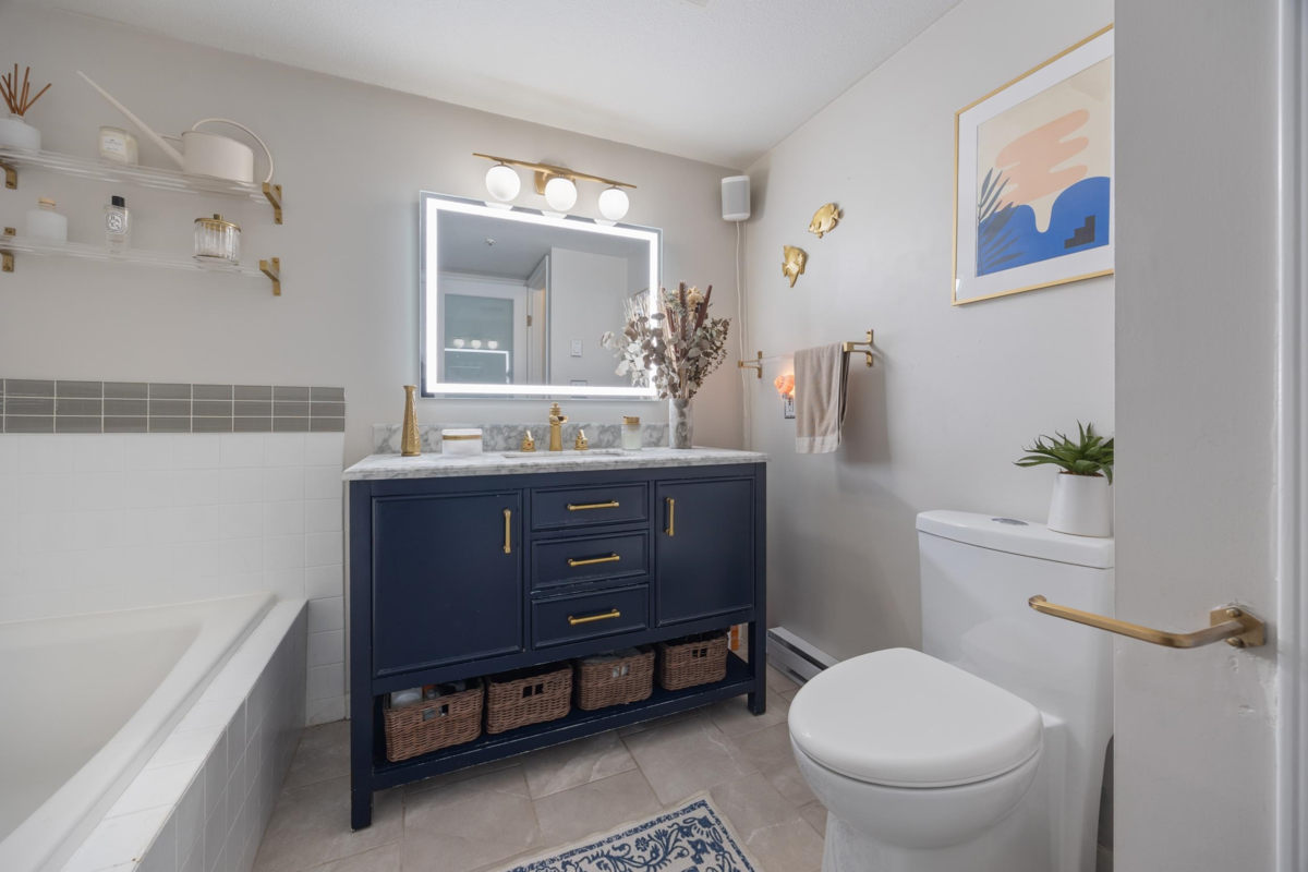 Outdoor Patio Photo of 406 48 Richmond Street, New Westminster, BC