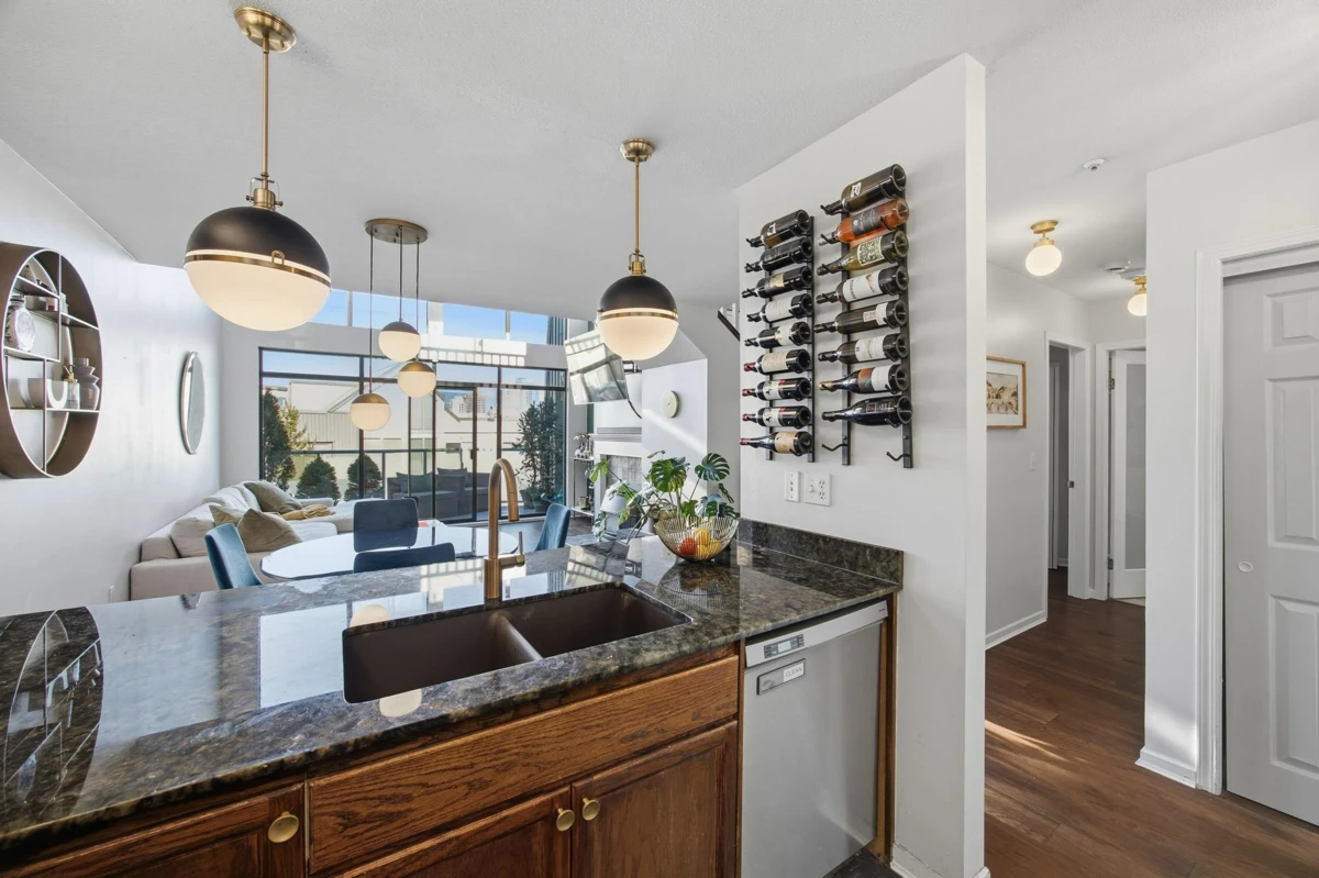 Primary Bathroom Photo of 406 48 Richmond Street, New Westminster, BC