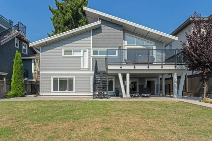 Backyard Photo of 8008 13th Avenue, Burnaby, BC