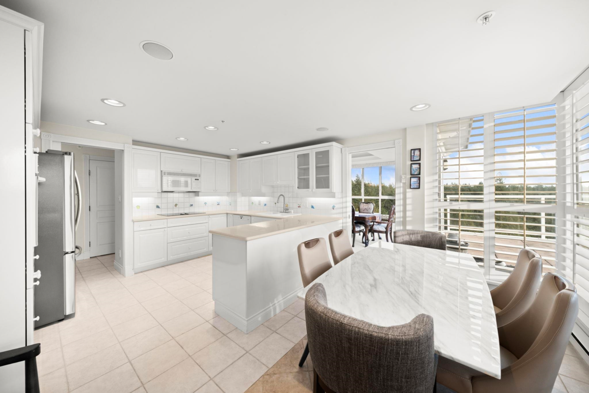 Garage Interior Photo of 1700 5615 Hampton Place, Vancouver, BC