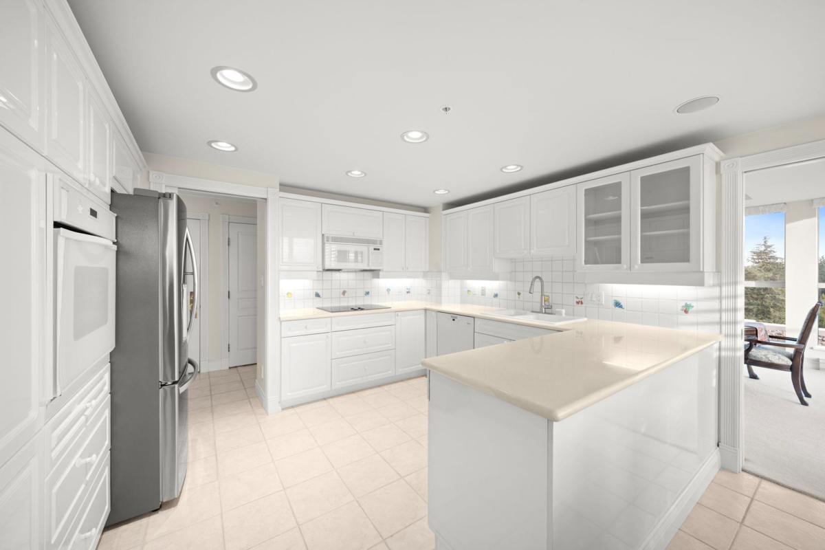 Hallway Photo of 1700 5615 Hampton Place, Vancouver, BC