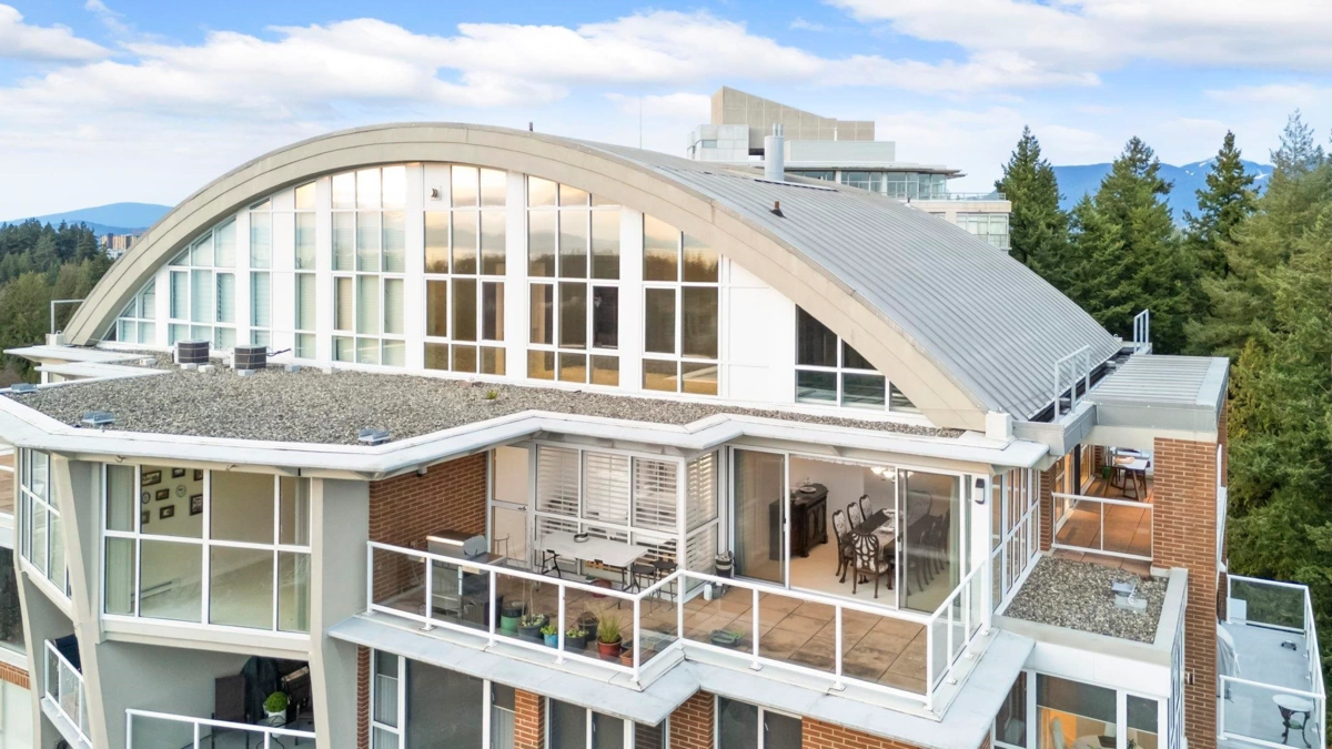 Living Room Photo of 1700 5615 Hampton Place, Vancouver, BC