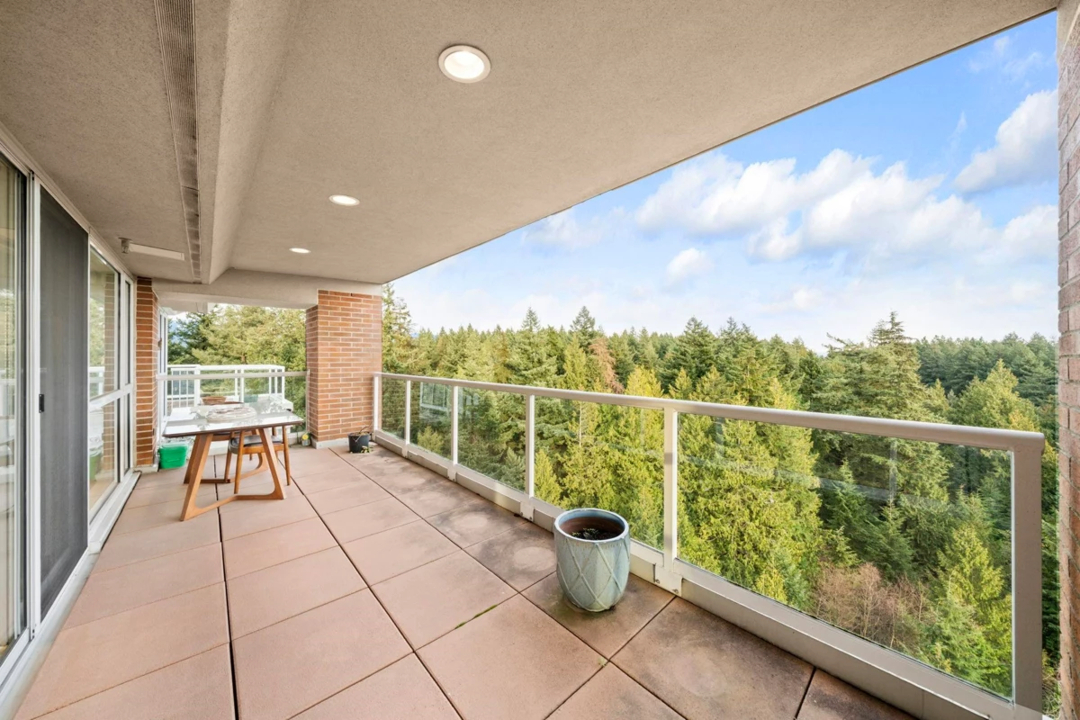 Walk-In Closet Photo of 1700 5615 Hampton Place, Vancouver, BC
