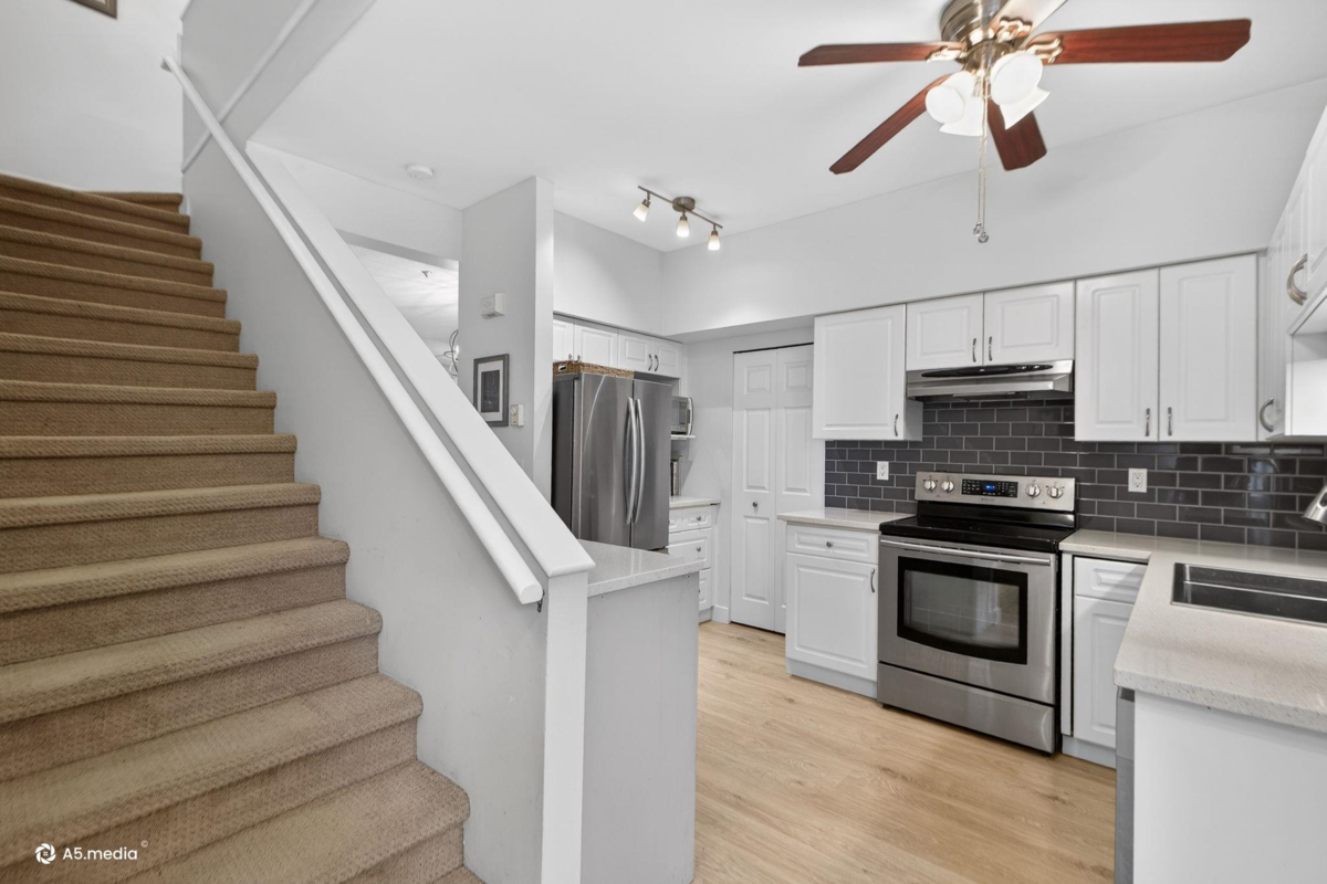 Bedroom 4 Photo of 86 2422 Hawthorne Avenue, Port Coquitlam, BC