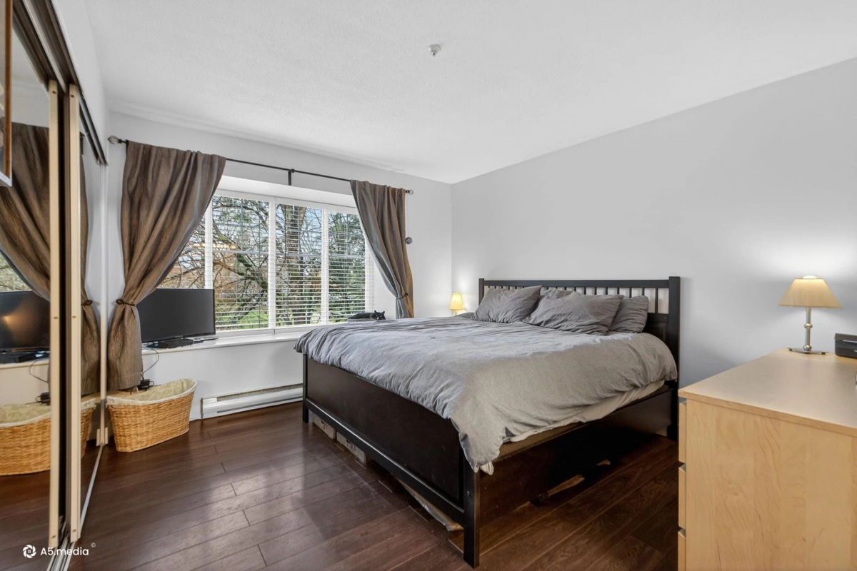 Guest Bathroom Photo of 86 2422 Hawthorne Avenue, Port Coquitlam, BC