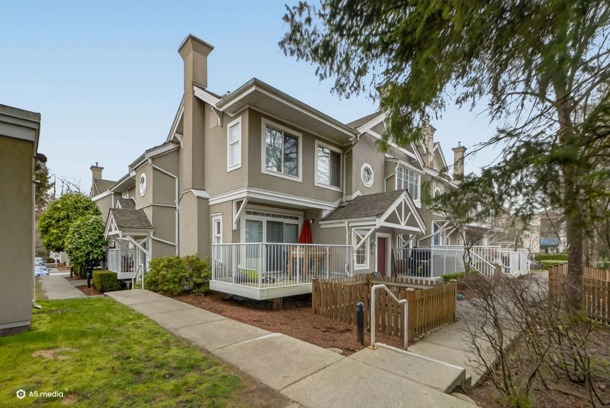 Outdoor Patio Photo of 86 2422 Hawthorne Avenue, Port Coquitlam, BC