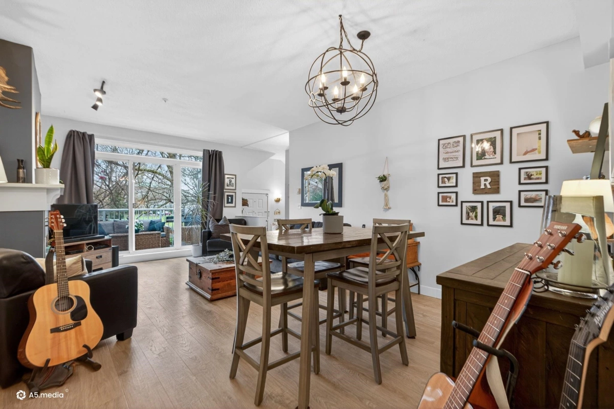 Primary Bedroom Photo of 86 2422 Hawthorne Avenue, Port Coquitlam, BC