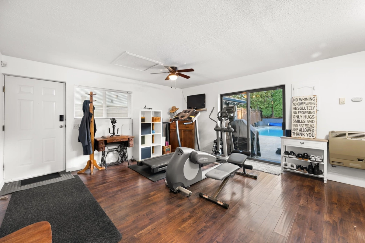 Garage Interior Photo of 19788 49 Avenue, Langley, BC