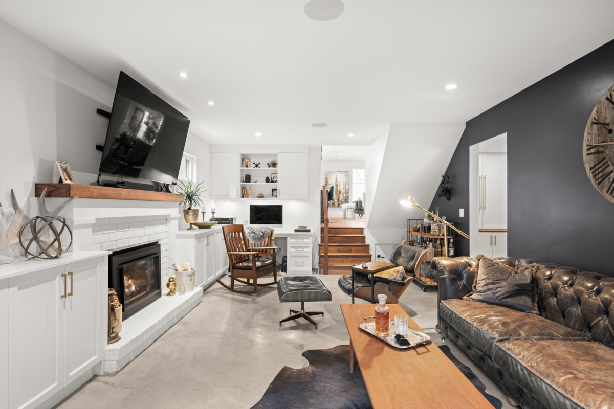 Guest Bathroom Photo of 19788 49 Avenue, Langley, BC