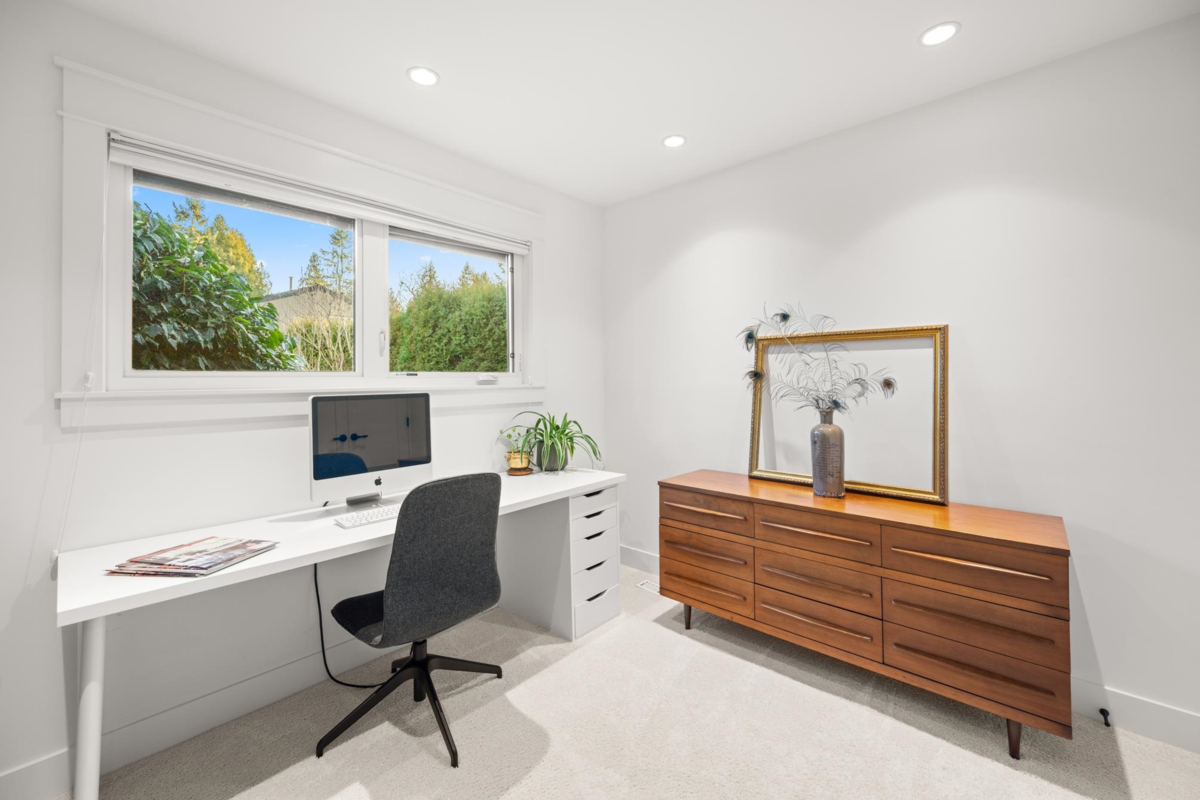 Hallway Photo of 19788 49 Avenue, Langley, BC